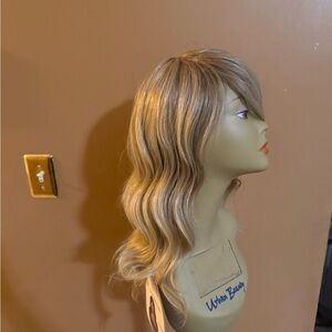 Wavy Blonde Wig